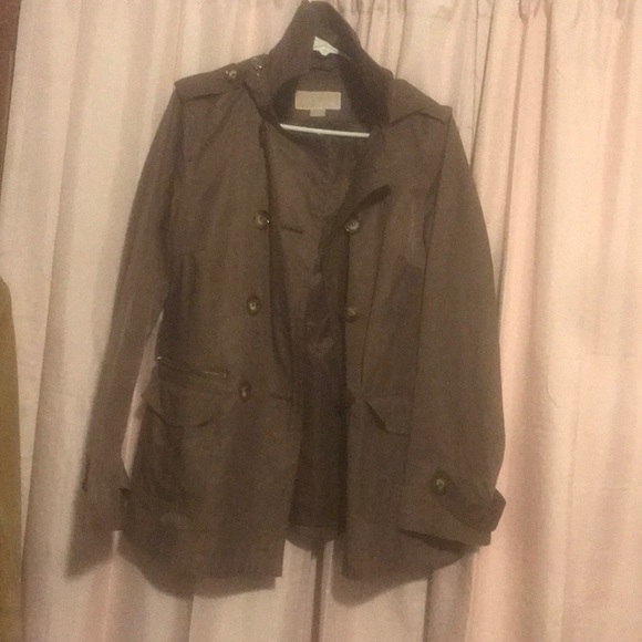 Michael Kors women’s brown Rain jacket. - Picture 2 of 4